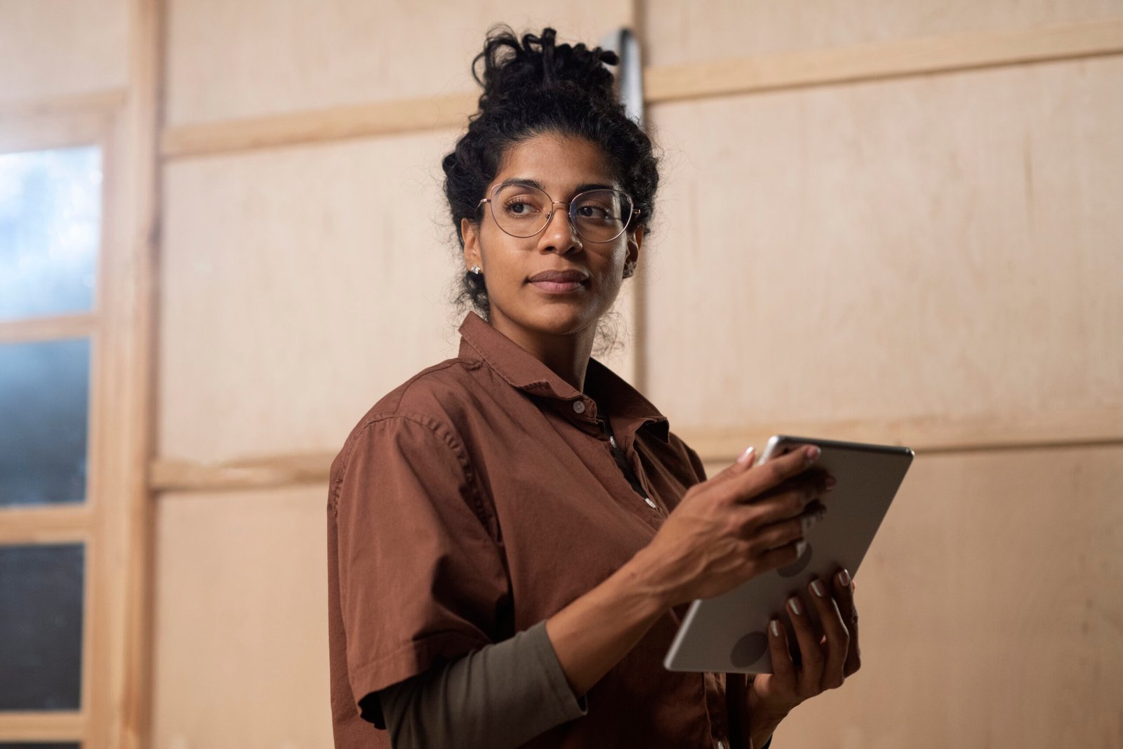 Como uma Mãe Falida Faturou Milhões em casa!